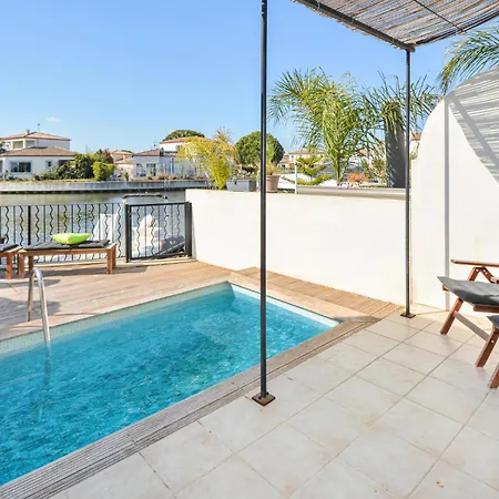 Vakantiehuis Beautiful In Aigues-Mortes