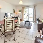 Casa de Férias Beautiful In Aigues-Mortes