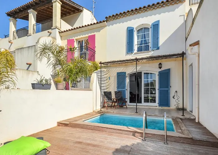 2 Bedroom Cozy In Casa de Férias *